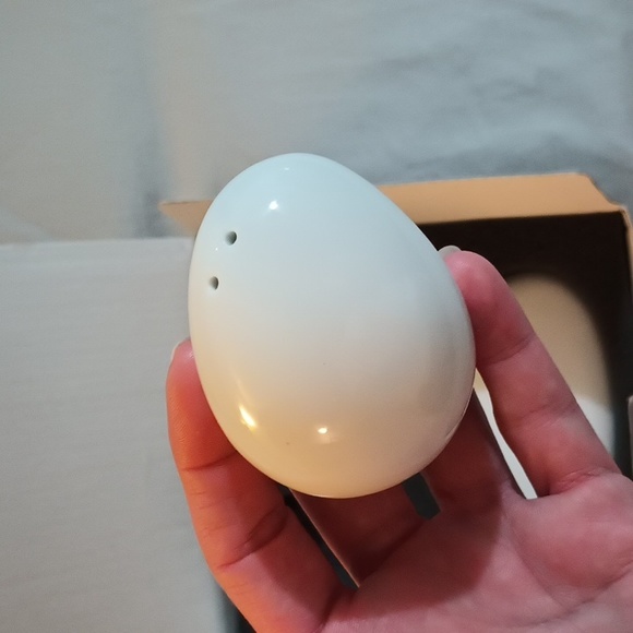 NWT Salt Pepper Sauce Shaker Set - Picture 4 of 13